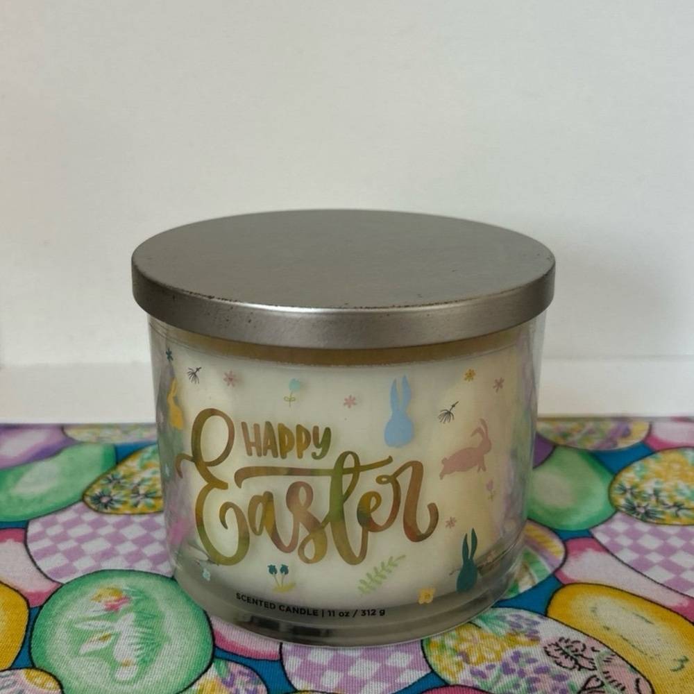 HAPPY EASTER VANILLA Ice Cream 11oz 3-Wick Candle-Chesapeake Bay (Yankee Candle)